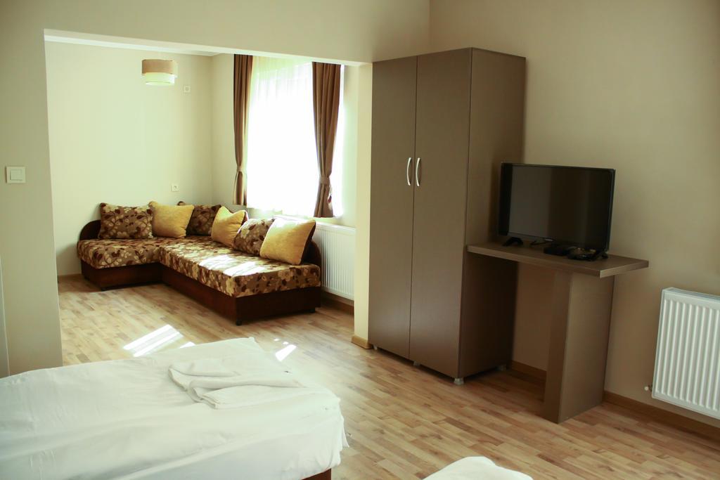 Guest House Central Kŭrdzhali Dış mekan fotoğraf